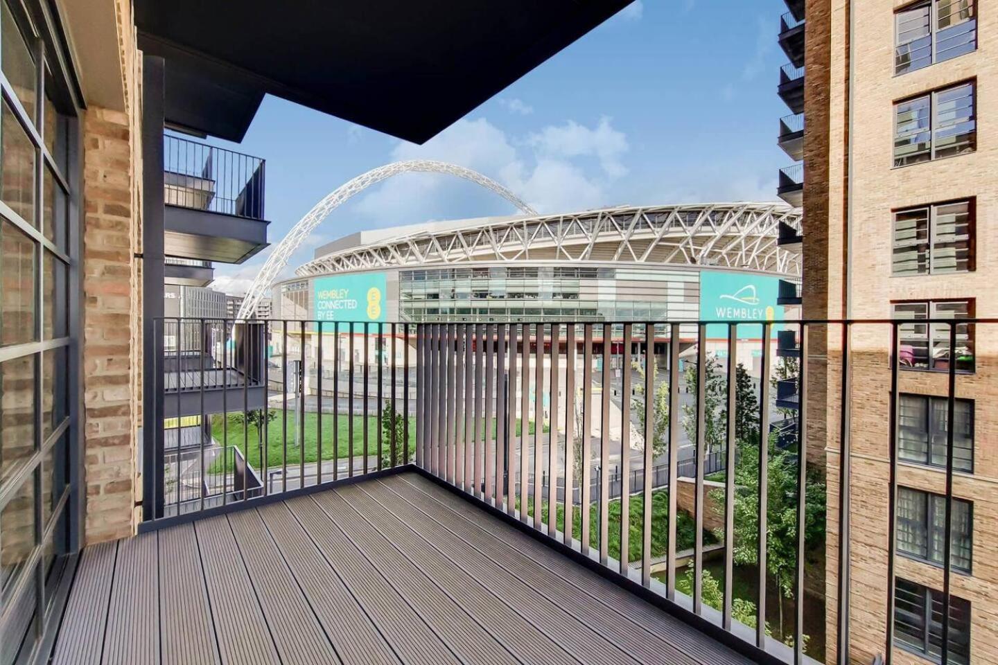 Modern And Chic Apartments At Ferrum Near Wembley Park ลอนดอน ภายนอก รูปภาพ